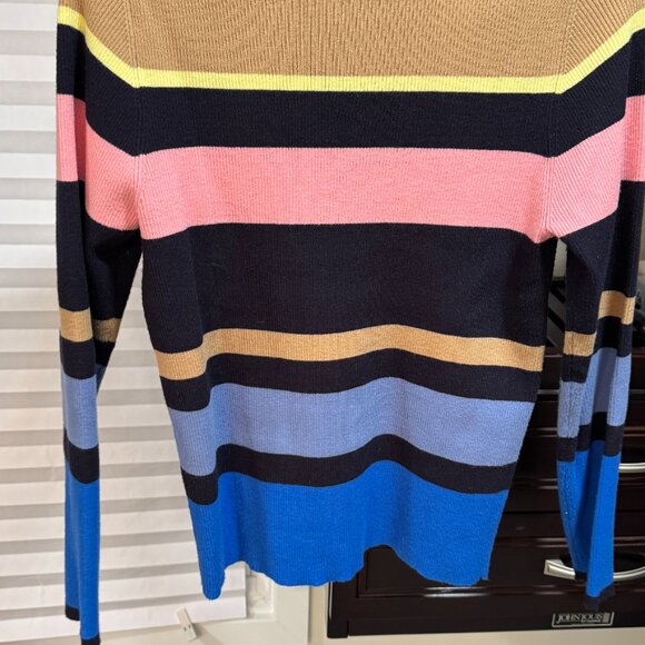 Super Cute Ann Taylor Turtleneck - Picture 3 of 4